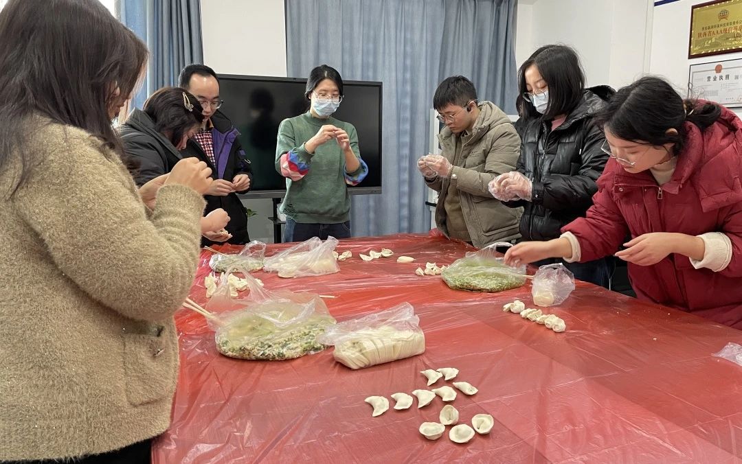 贏潤(rùn)集團(tuán) | 迎冬至，包餃子，共繪溫馨畫卷！